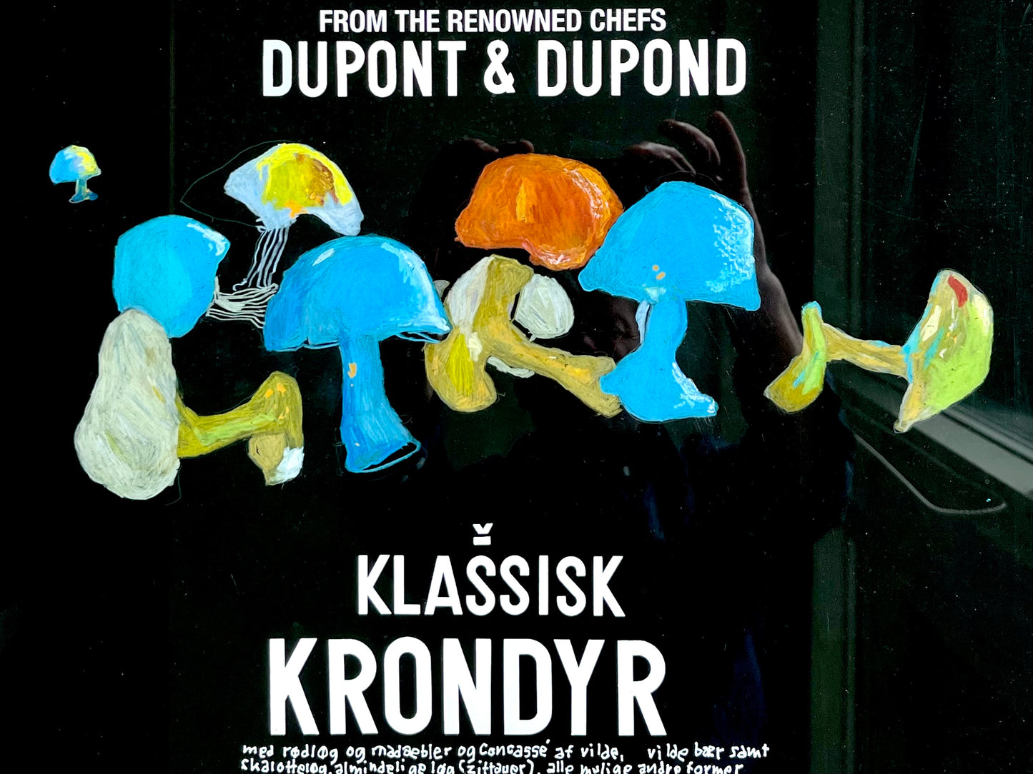 Klassisk Krondyr – Dupont & Dupond (blue, green, red and yellow mushrooms)
